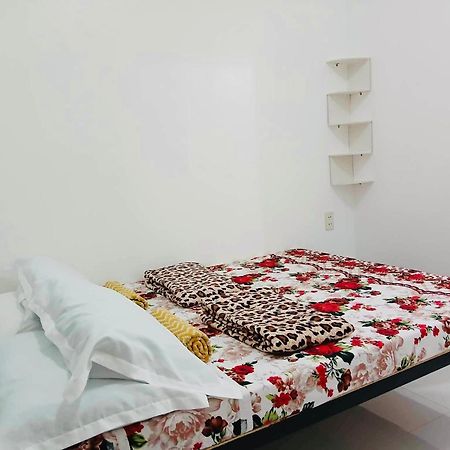 Lr Hostel And Cafe Моалбоал Екстериор снимка